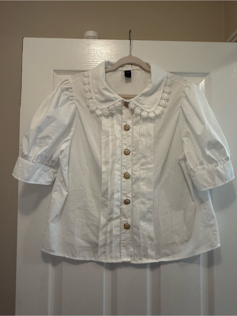 SHEIN White Lace Collar Pintuck Button-Front Blouse